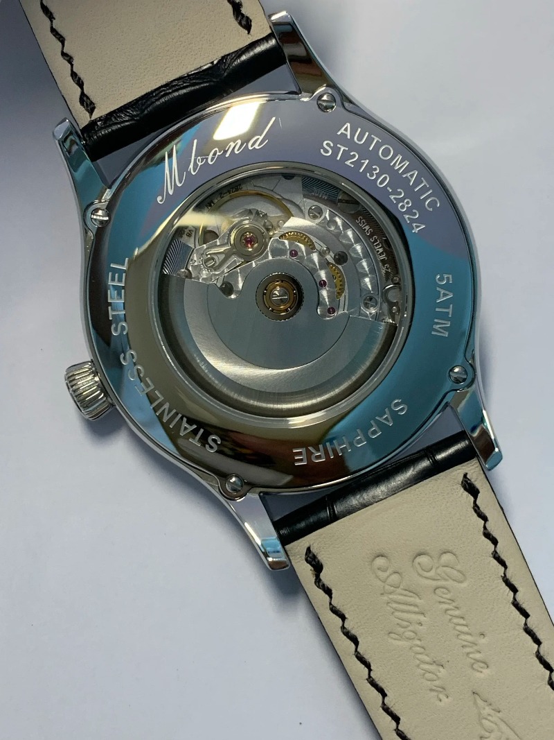 Woordeloos boek, Zwitsers fijn - Jewellery Watches recensie en prijs
